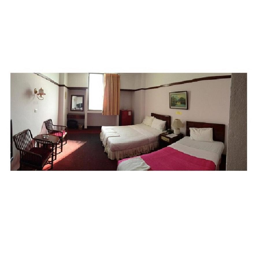 Daeng Plaza Hotel Phuket Exterior photo